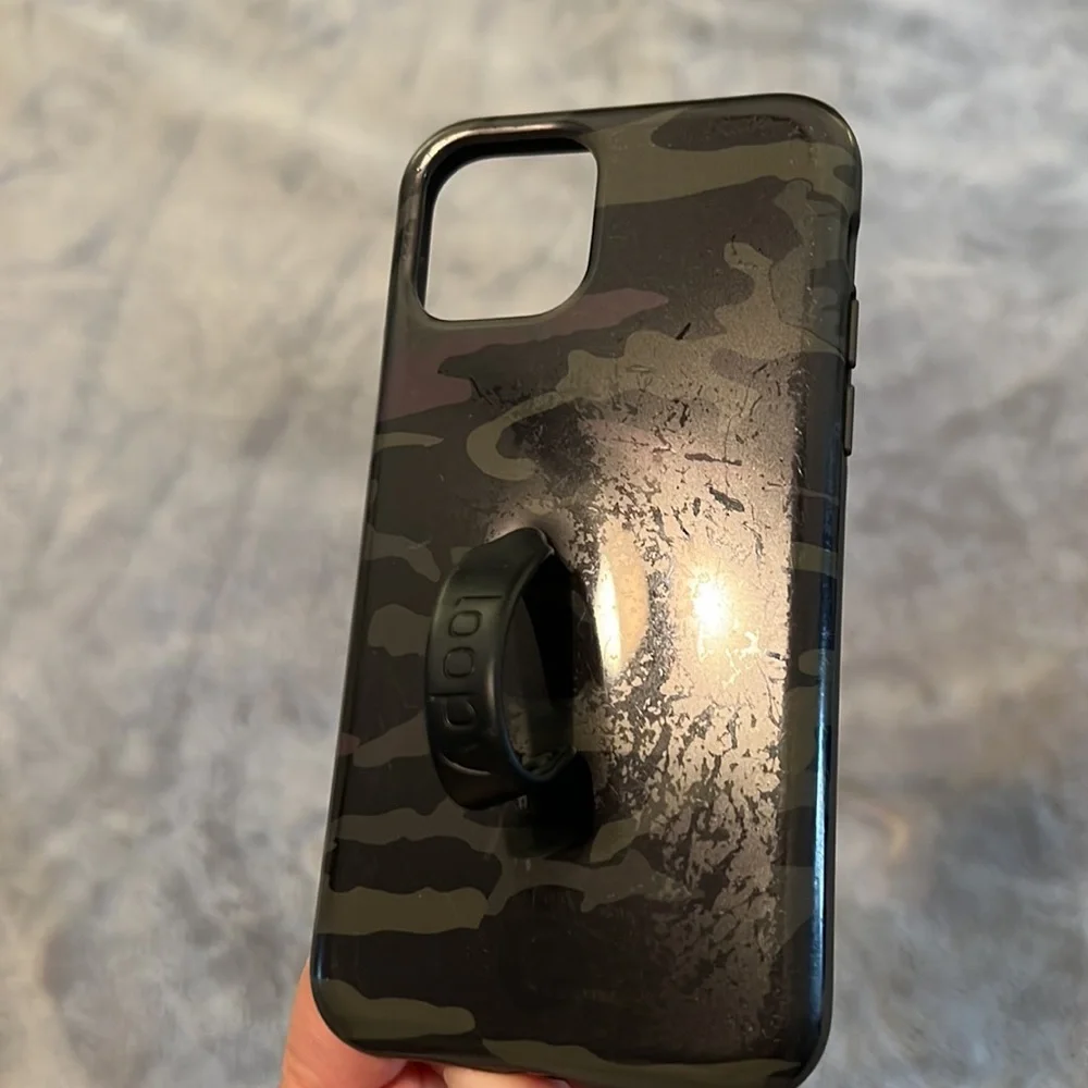 Loopy I phone 11 pro case camo handheld